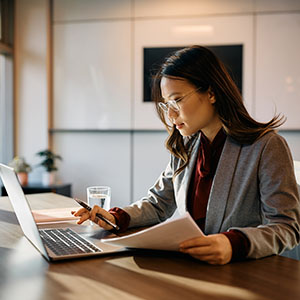 woman on laptop